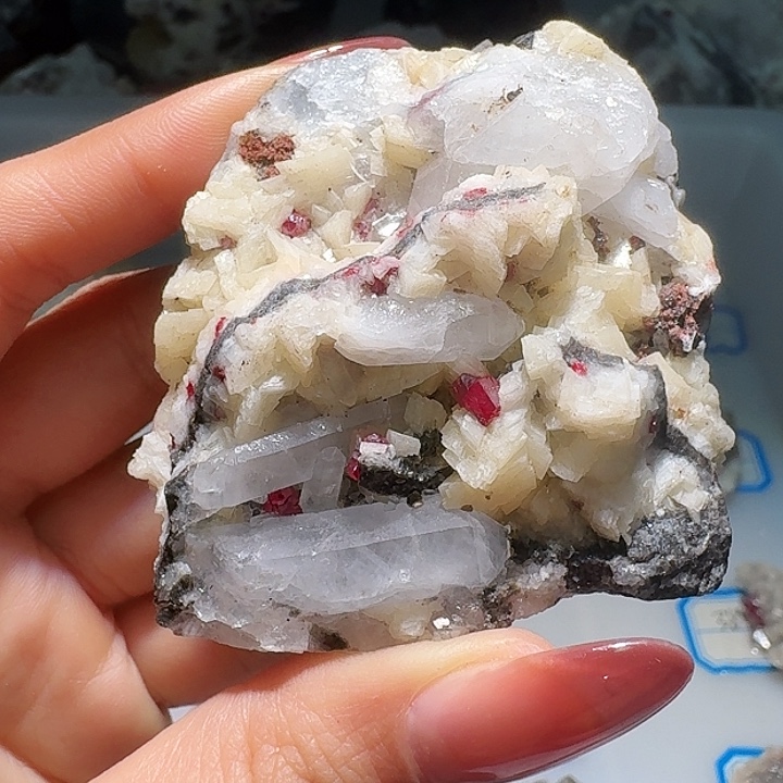 钊***天然辰砂天然朱砂