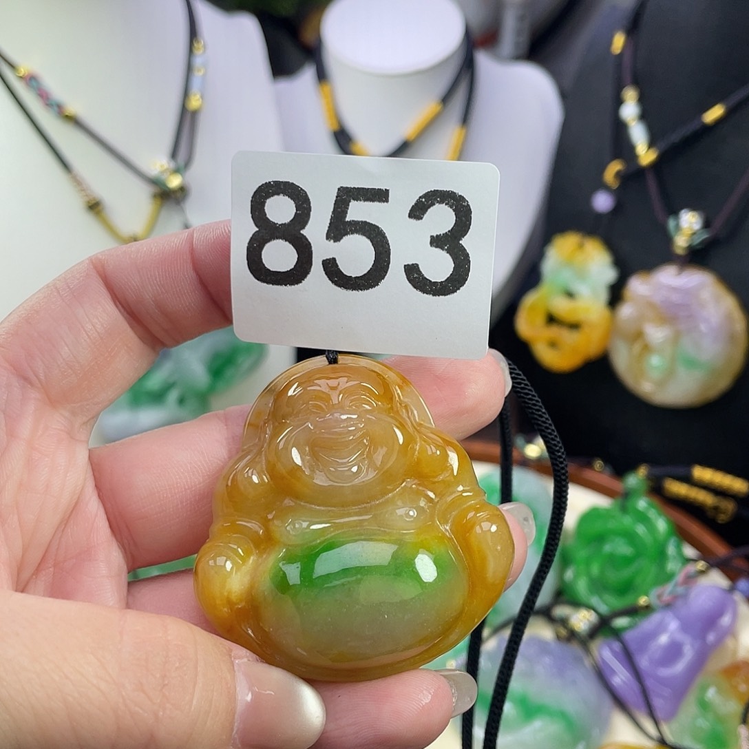 翡翠未镶嵌吊坠(赠链)