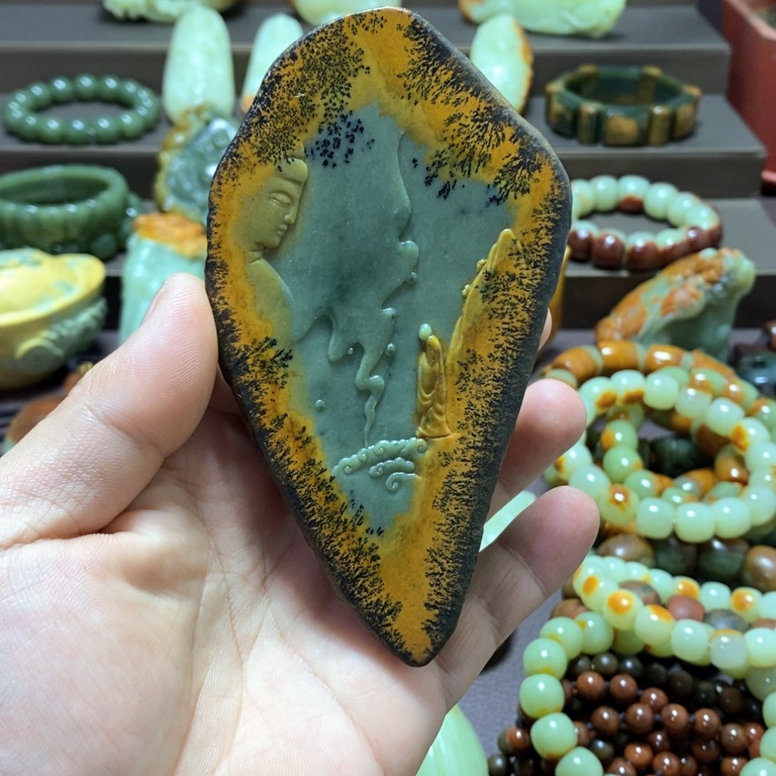 岫岩河磨玉（透闪石质玉）一心向佛，小摆件未镶嵌