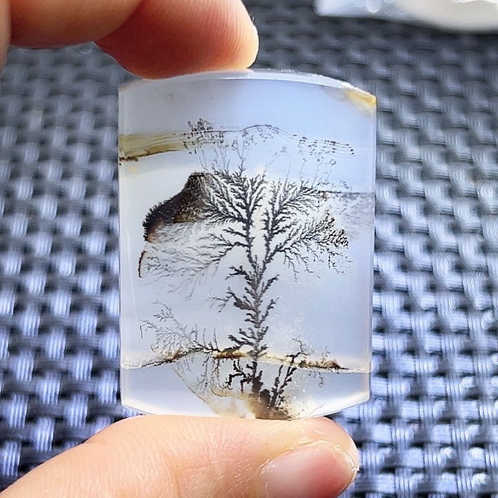 玛瑙/玉髓未镶嵌珠宝半成品海**墩