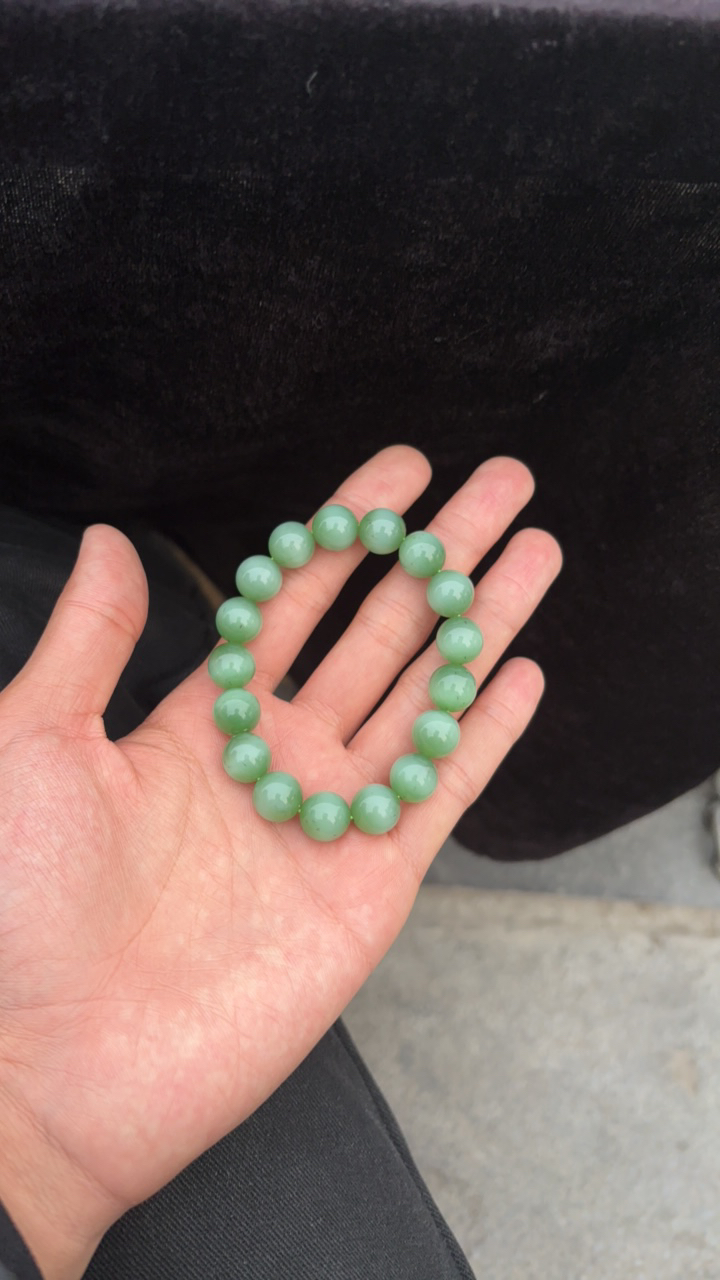 和田玉俄罗斯碧玉猫眼高品质微黑