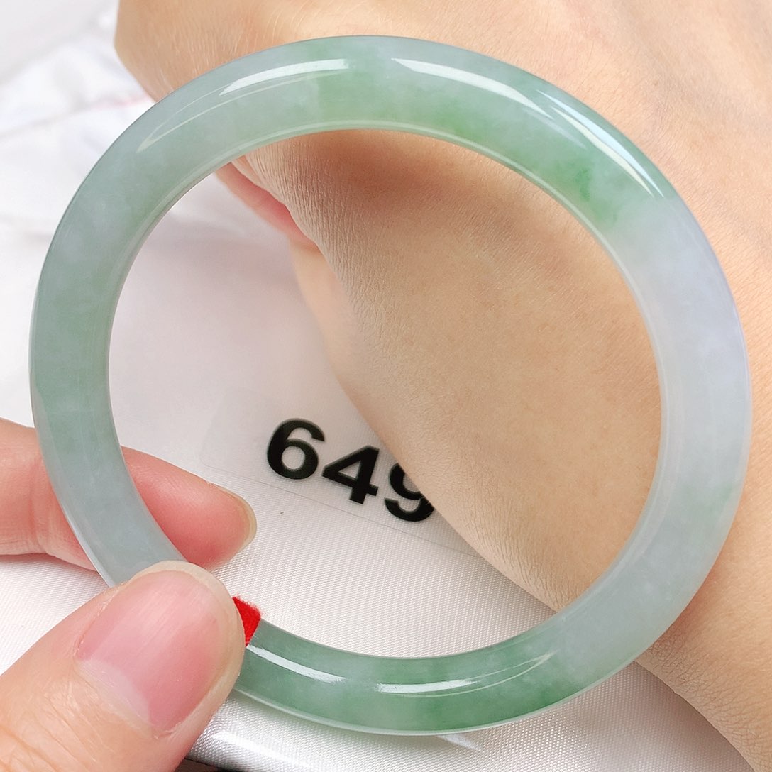 翡翠手镯未镶嵌抖音649