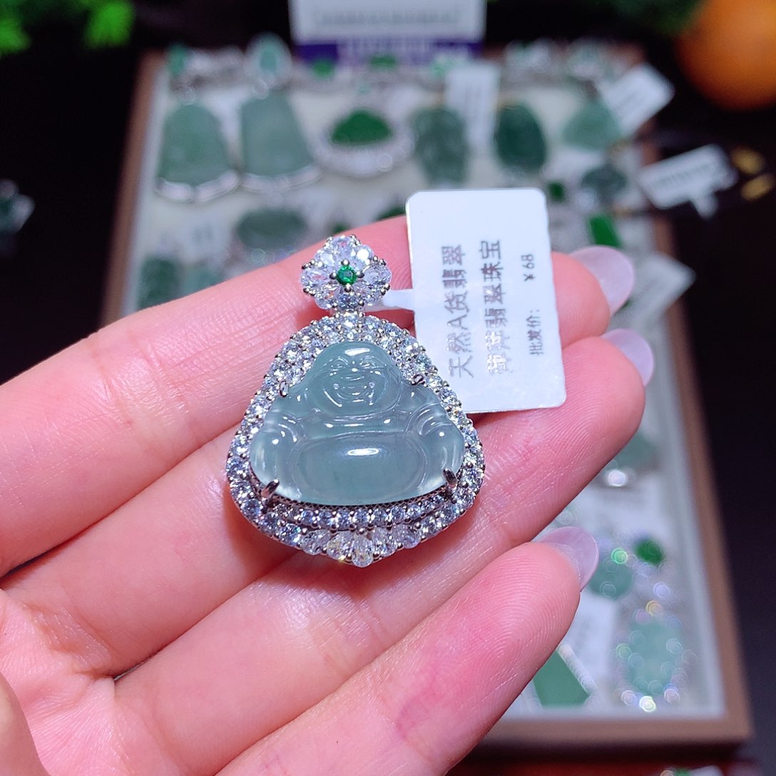 翡翠未镶嵌颈饰王*咩翡翠