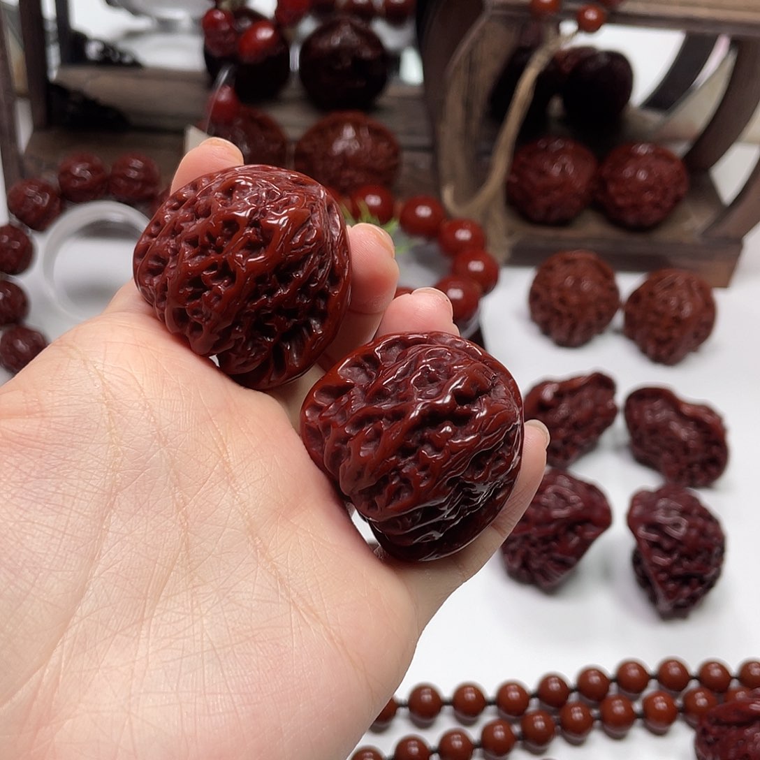 吊坠橄榄核F*I41白狮子