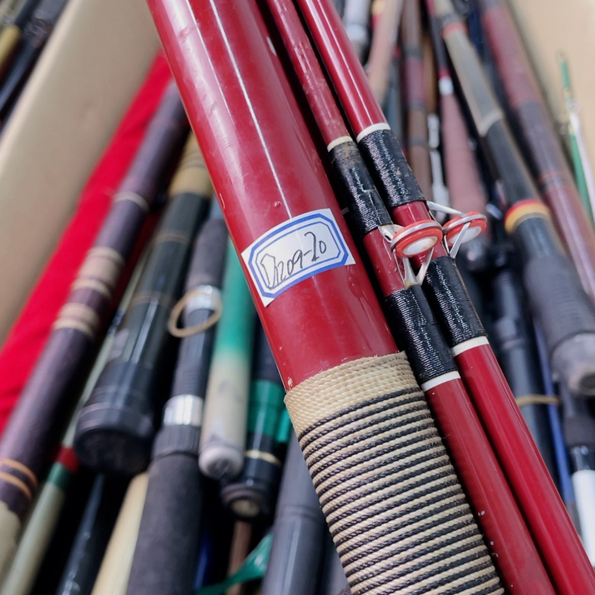 【闪购商品】钓鱼竿微瑕疵孤品