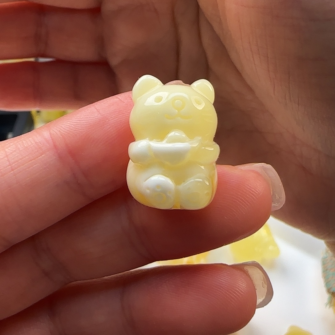 琥珀珠宝奇石未镶嵌