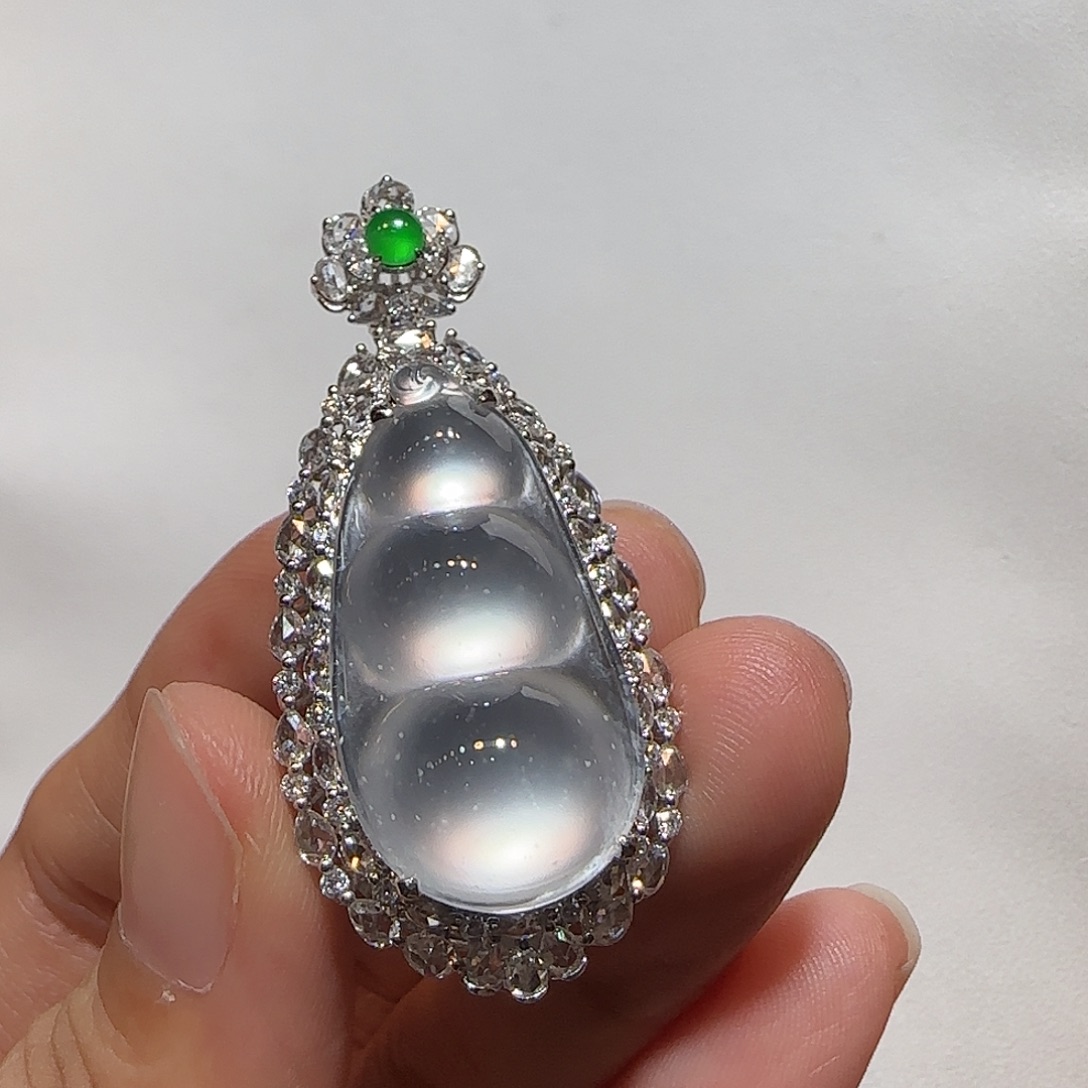 翡翠18K金镶嵌吊坠(不含链)福豆