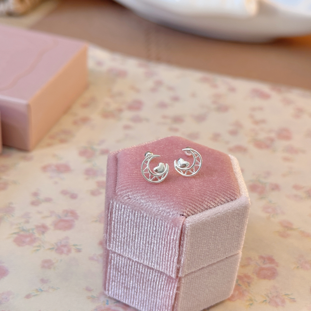 足银耳饰 足银999 镂空月亮耳骨钉爱心甜美气质螺丝帽小众设计
