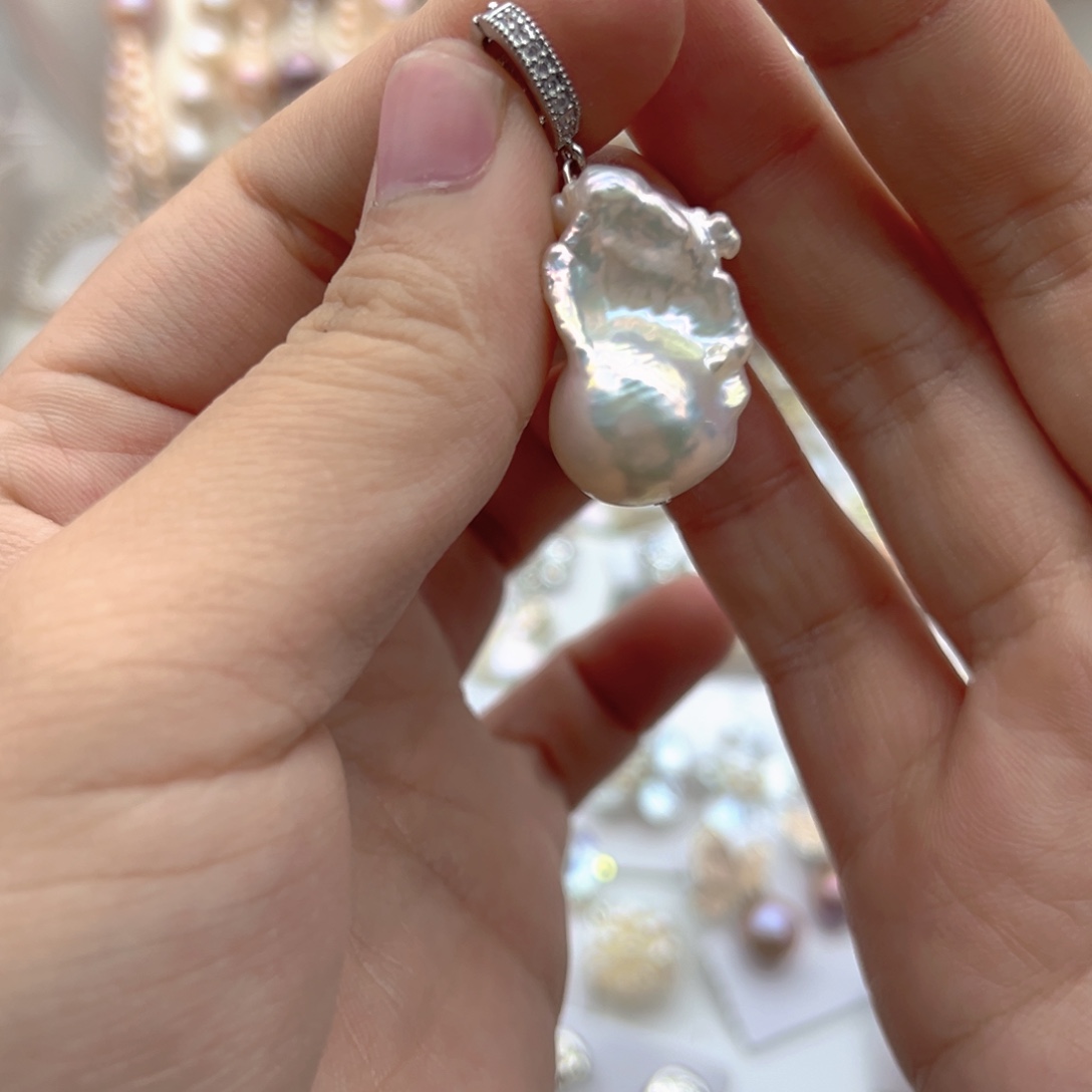 D***y颈饰淡水珍珠未镶嵌