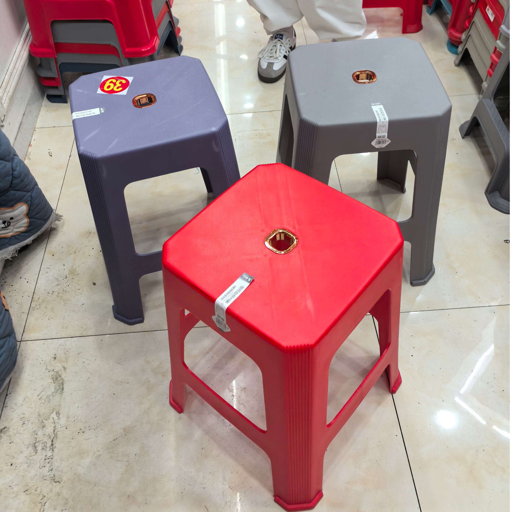 736钢化全新PP熟料餐桌凳子家用凳桌塑料凳椅子防滑胶凳板凳红色