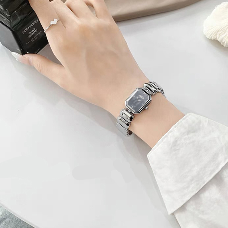 手表女款女生灰贝ins清冷风小方糖气质女士chic精致防水腕表女式