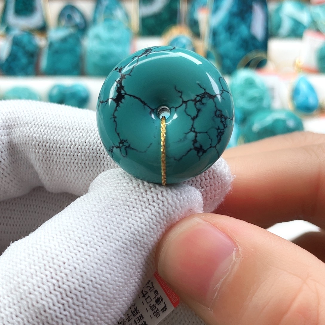 绿松石未镶嵌车挂