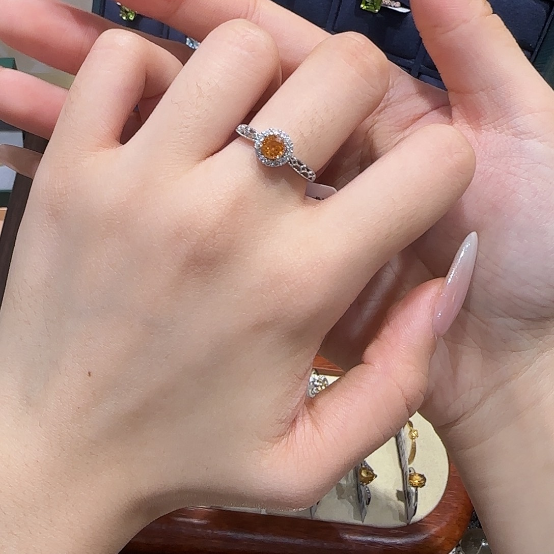 石榴石戒指银S925镶嵌芬达石榴石戒指