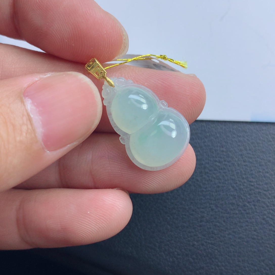 翡翠颈饰未镶嵌葫芦