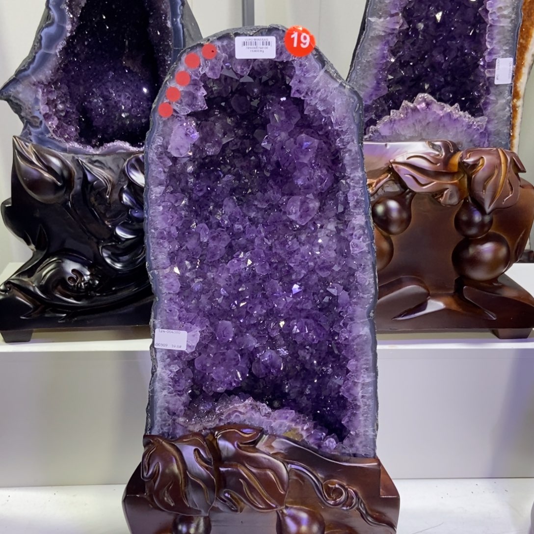 未镶嵌水晶大型摆件（非配饰）