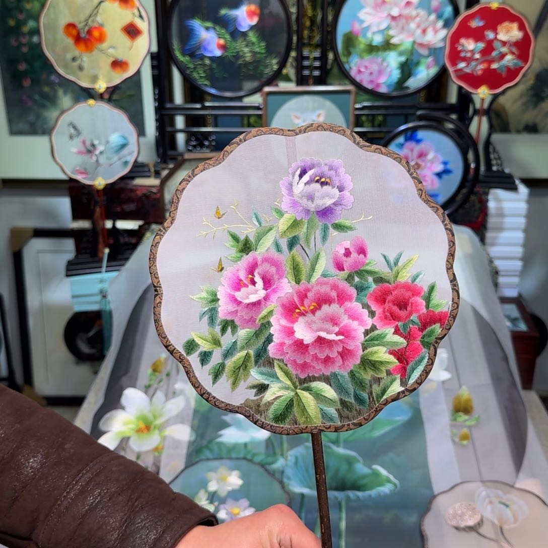 刺绣刺绣工艺精湛