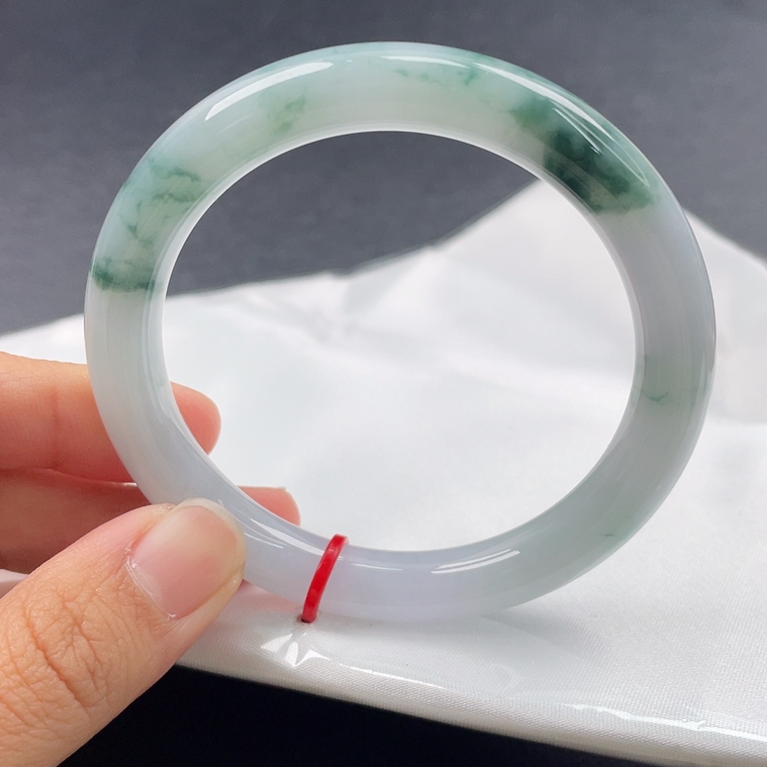 翡翠未镶嵌手镯（圆镯）56圈