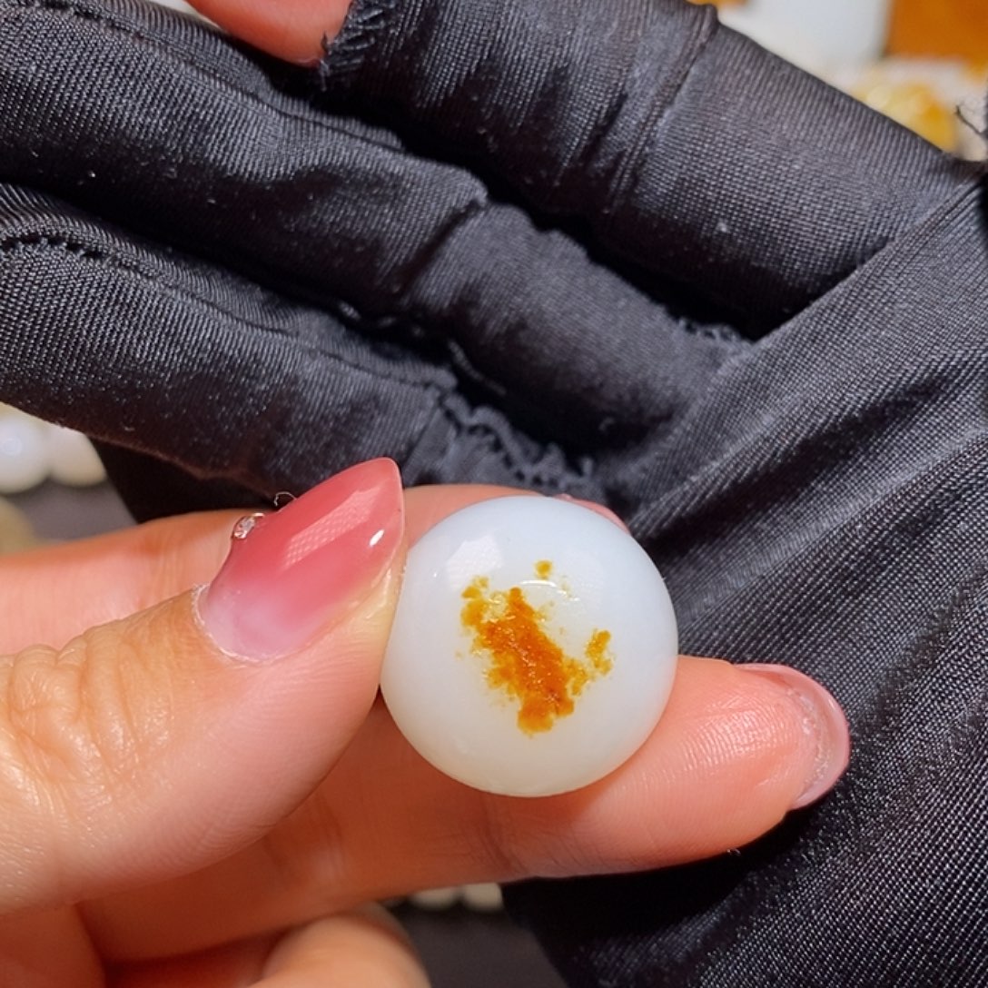 萝***头和田玉未镶嵌手链