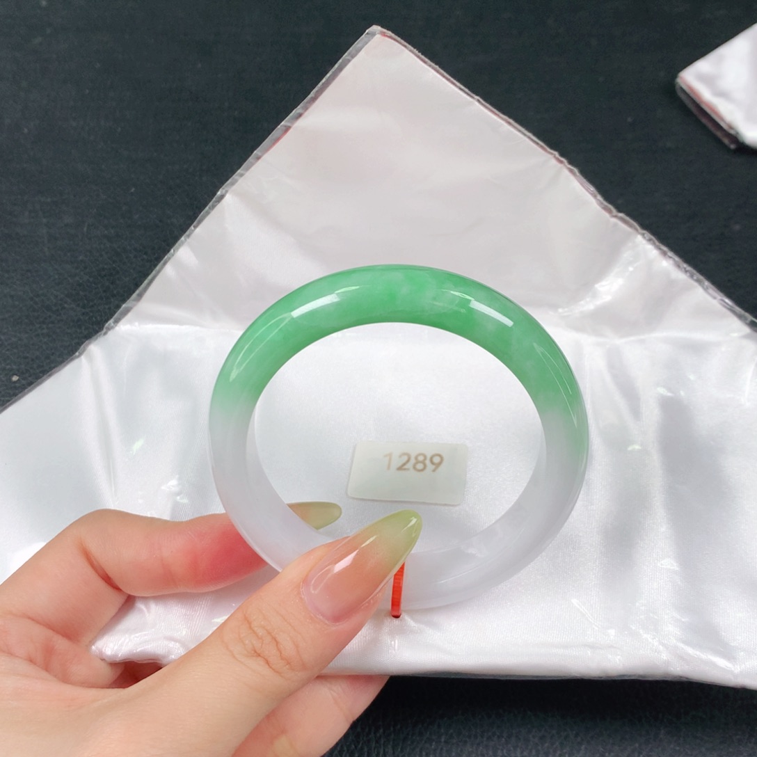 未镶嵌手镯翡翠天然翡翠手镯04