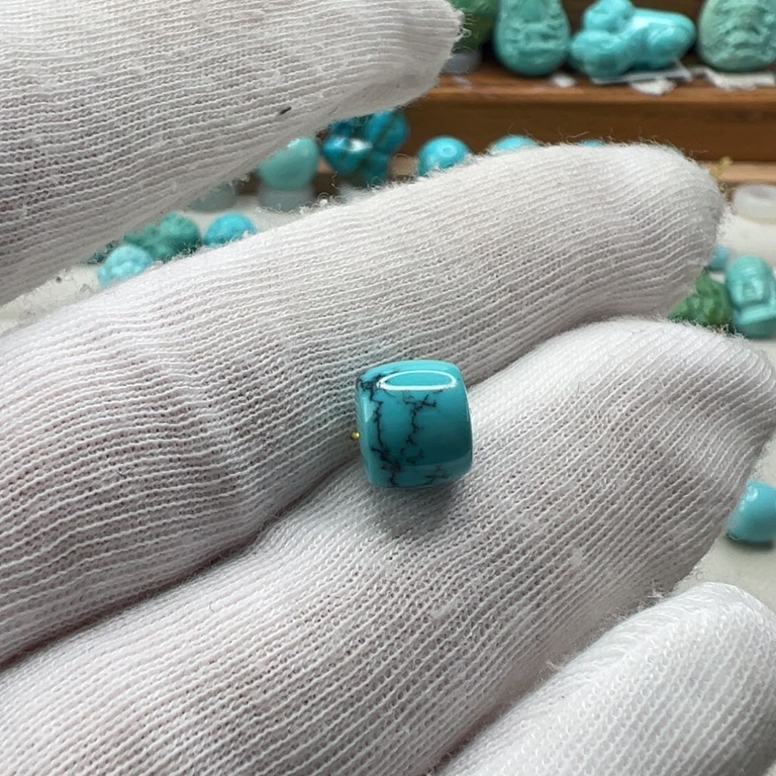 绿松石配饰未镶嵌