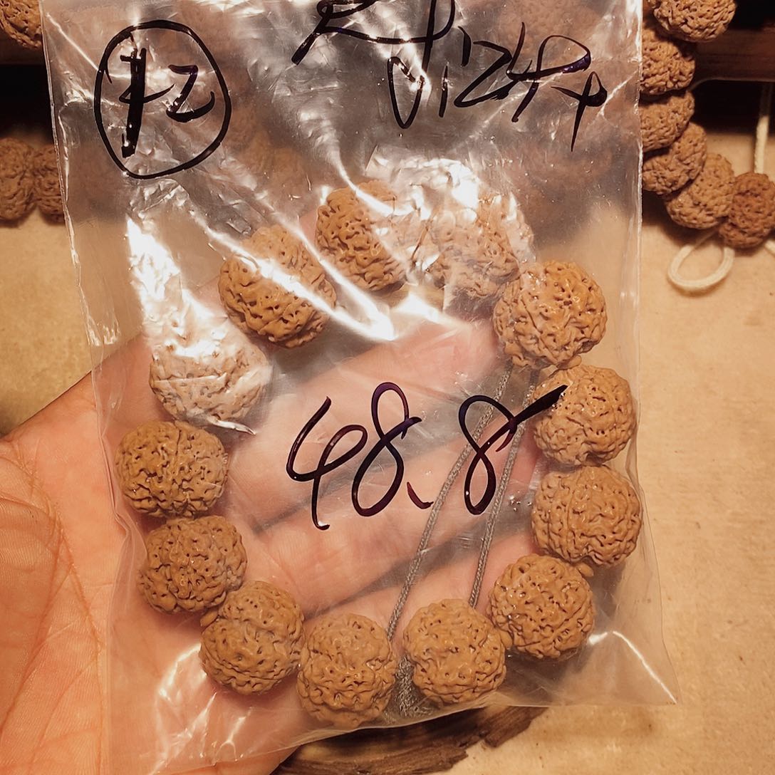 手串金刚菩提12。        