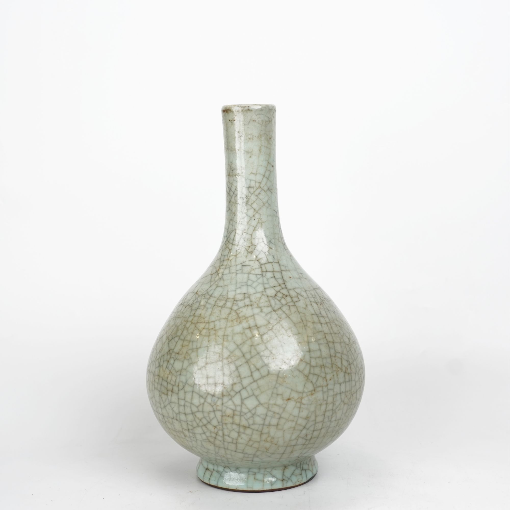 Lot027 清道光大清道光年制六字篆书青花款哥釉胆瓶