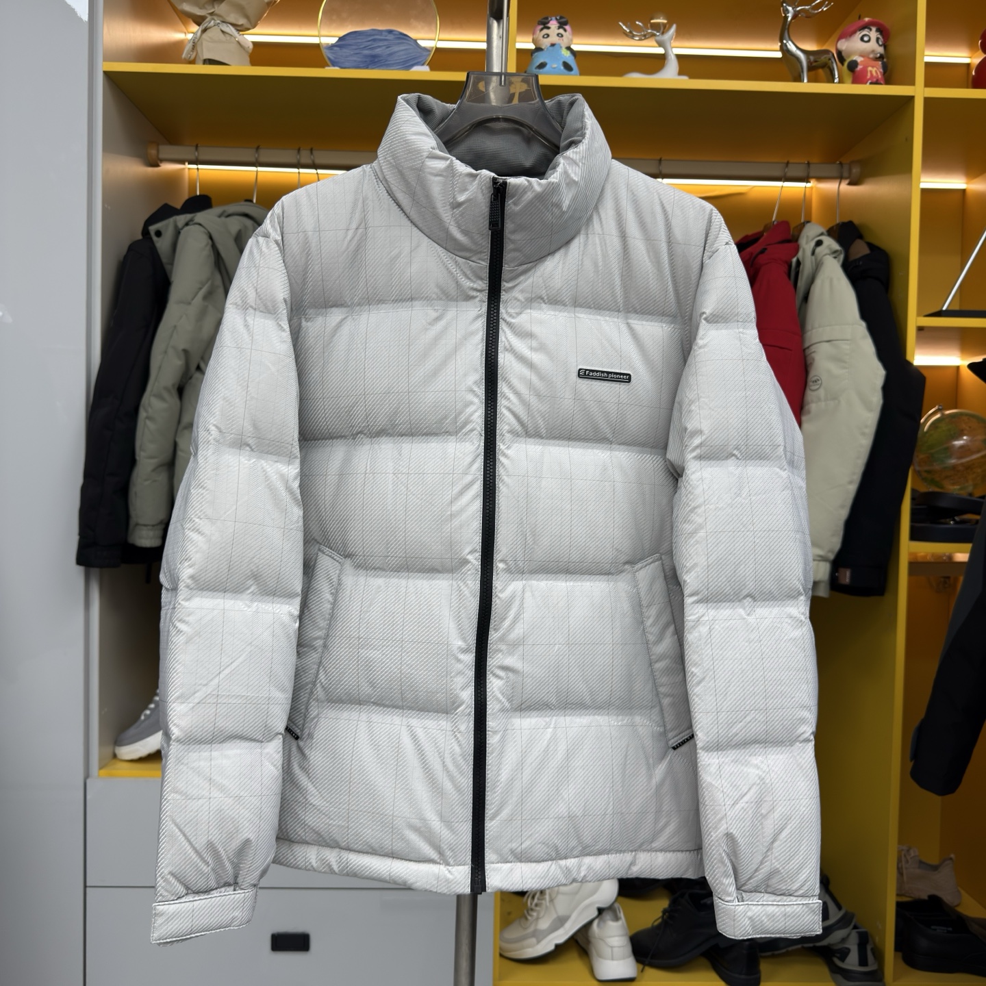 W963冬季轻便加厚保暖羽绒服男简约时尚立领肤感户外外套