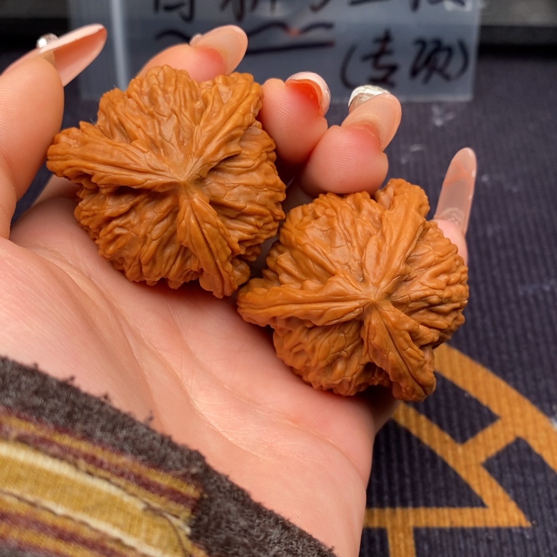 ****霸吊坠文玩核桃白狮子