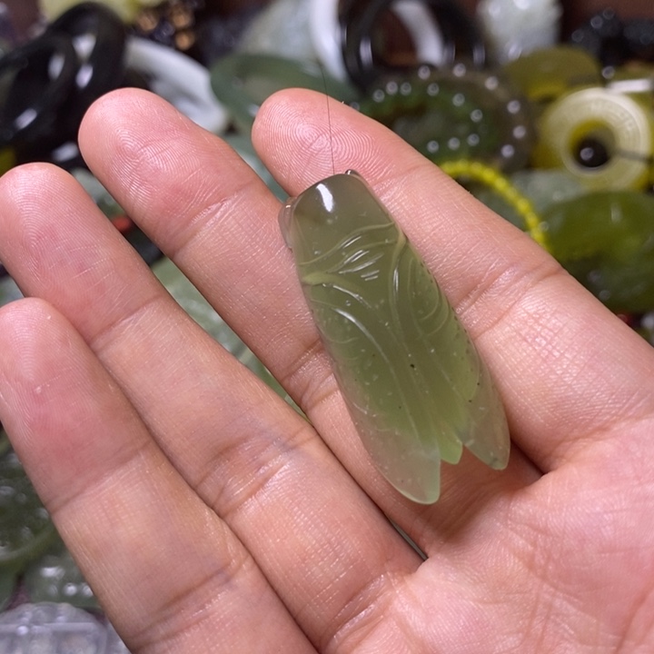 岫玉岫玉颈饰未镶嵌