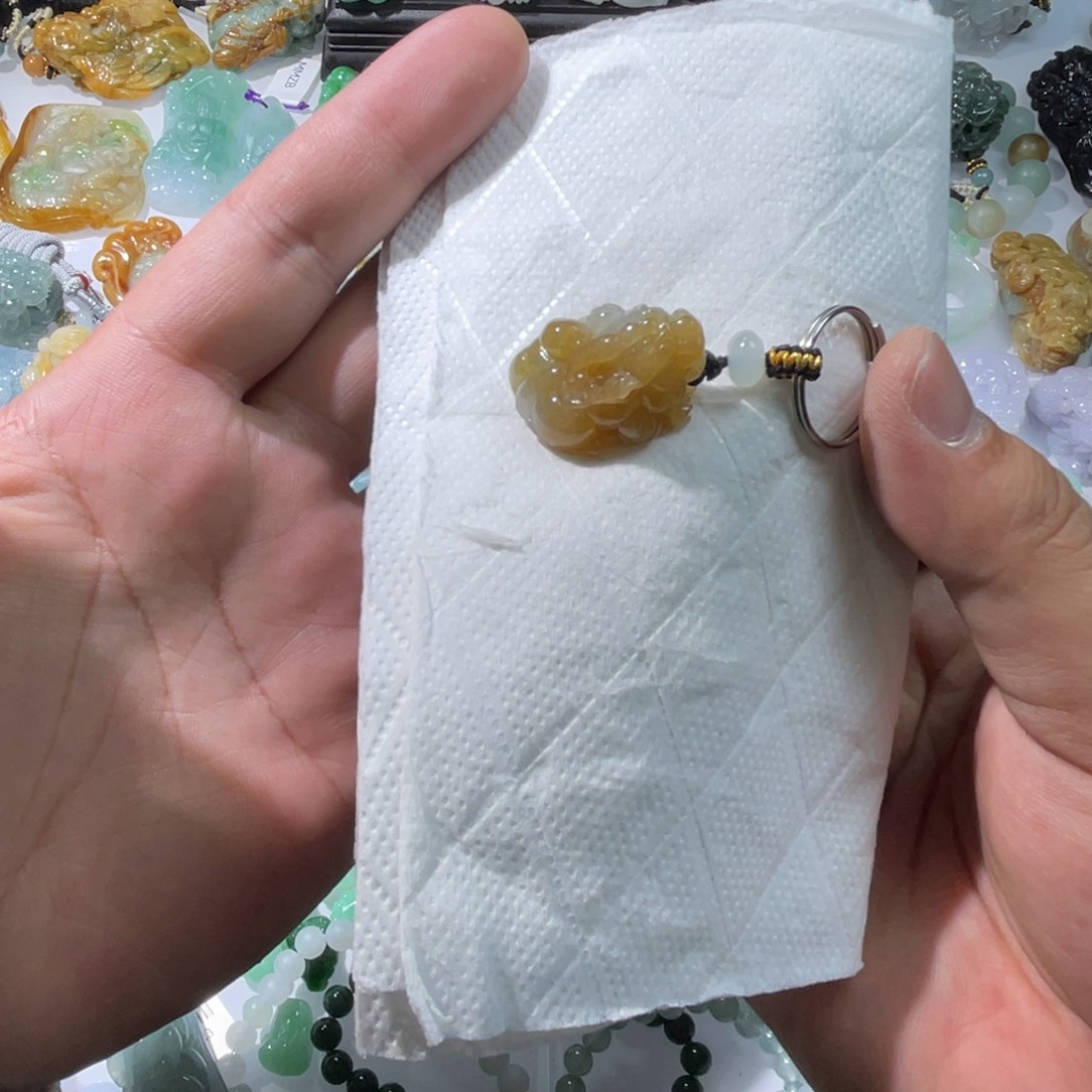 翡翠颈饰未镶嵌天然