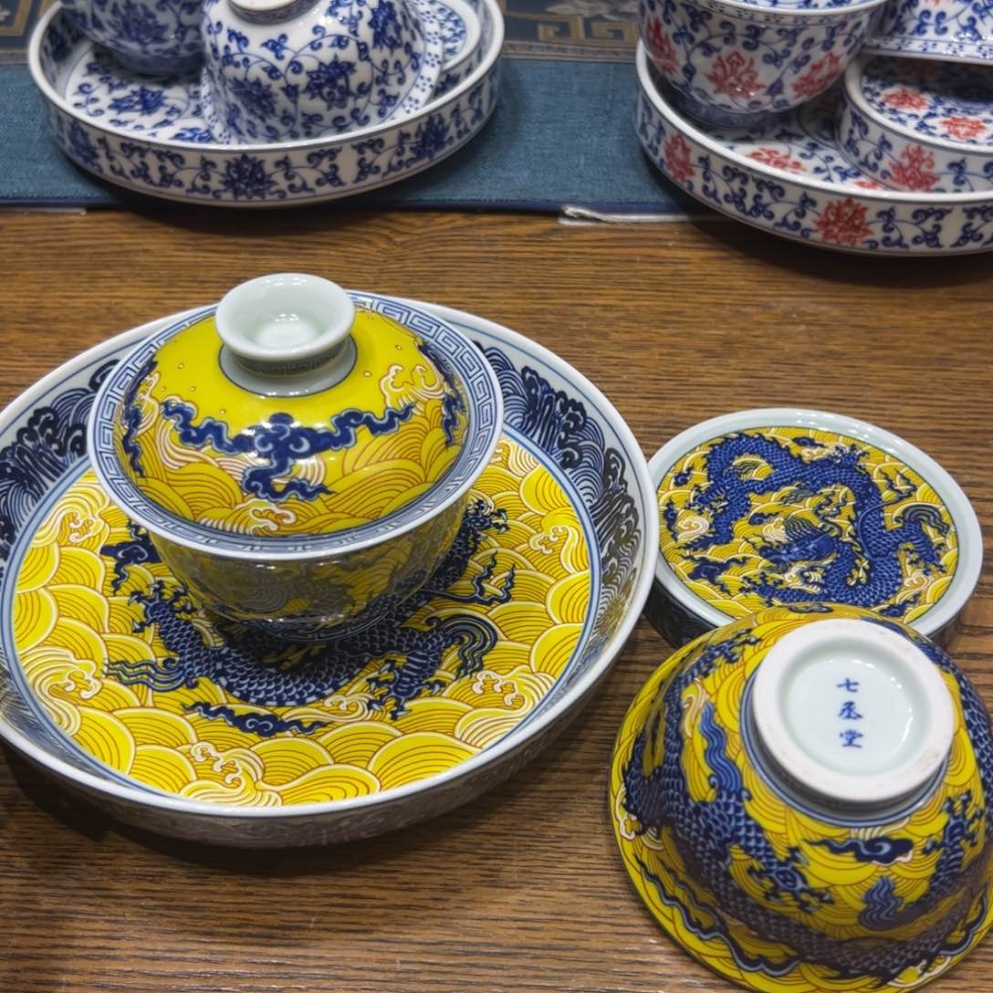 景德镇瓷器精品陈列展品