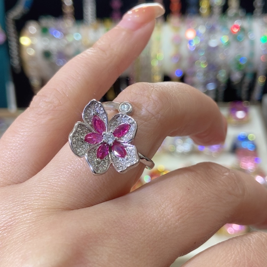 66锆石（处理）戒指