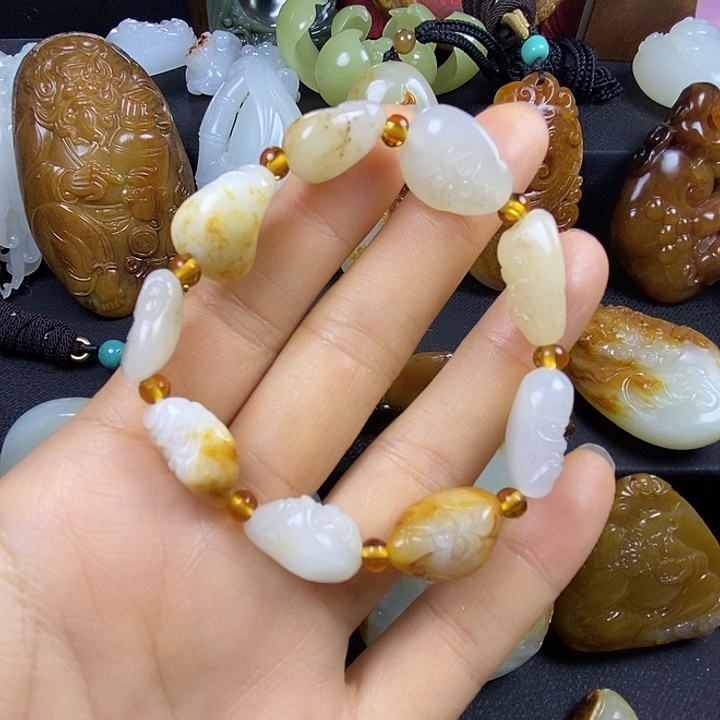 和田玉未镶嵌手串