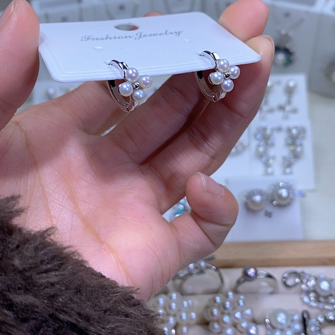 未镶嵌淡水珍珠耳饰