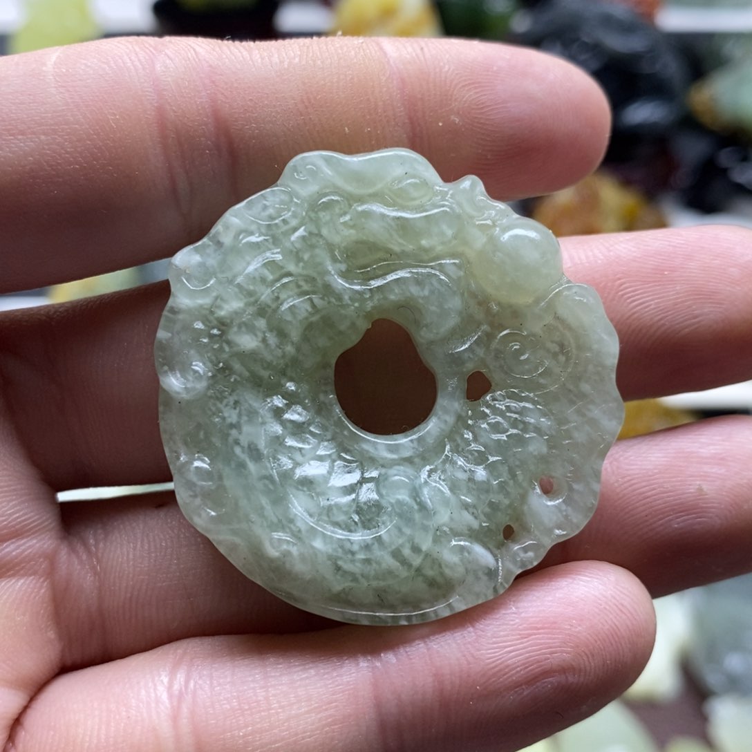 岫玉龙扣吊坠未镶嵌