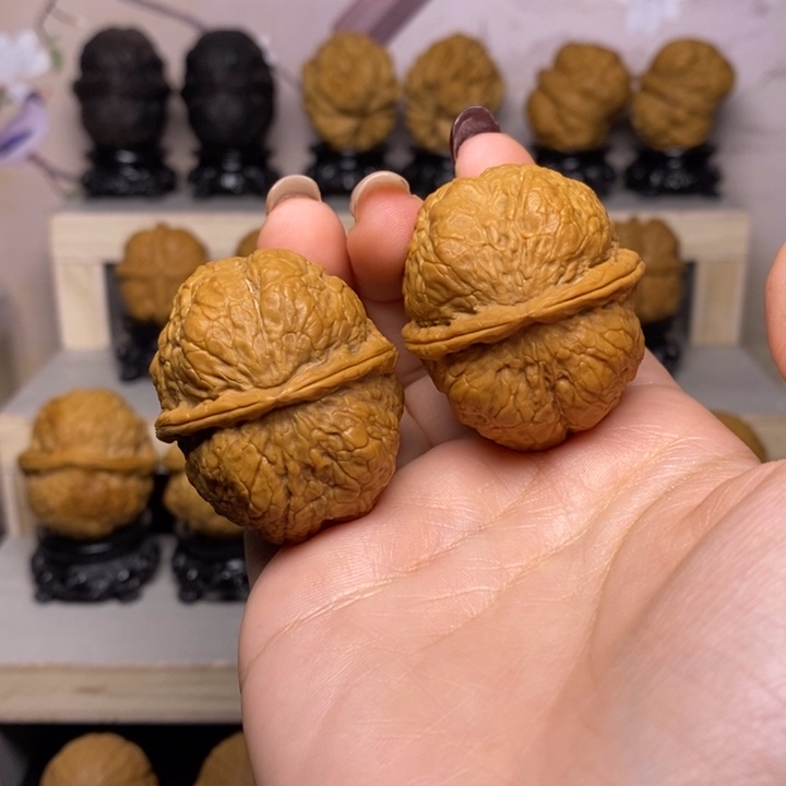 文玩核桃把件12Y—玉龙开背蟾40尺40克