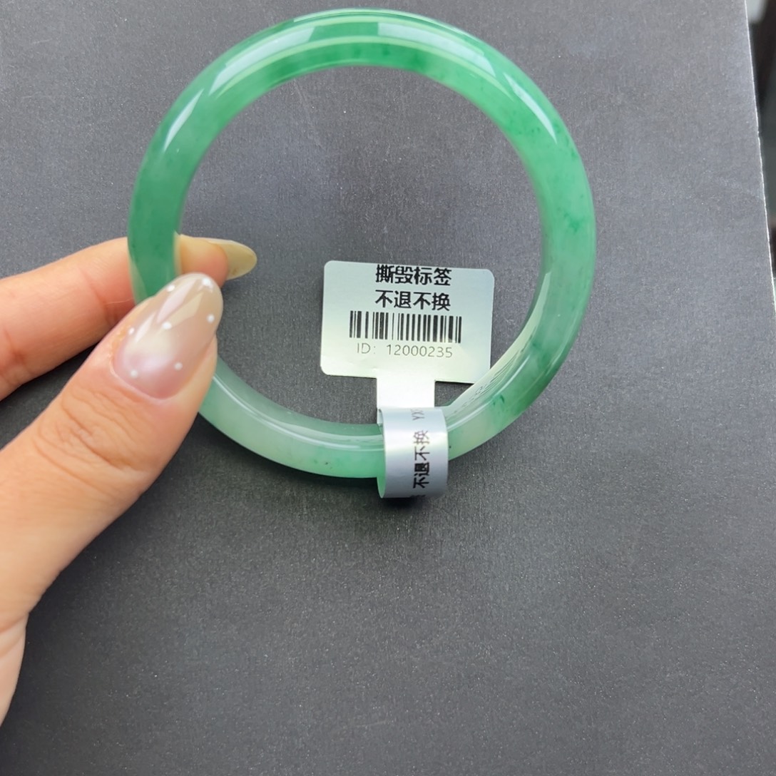 石英质玉未镶嵌手镯+周周58