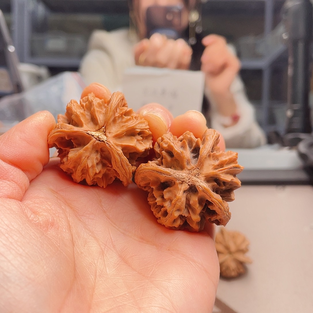 半**年36三棱钢柱与大