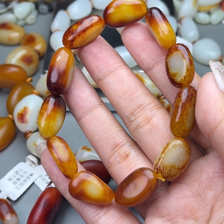 和田玉（糖玉）未镶嵌手链