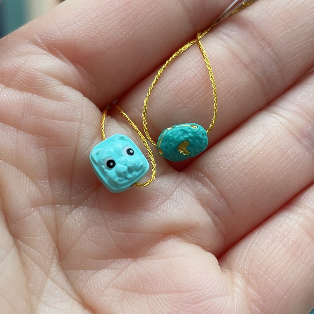 绿松石颈饰未镶嵌