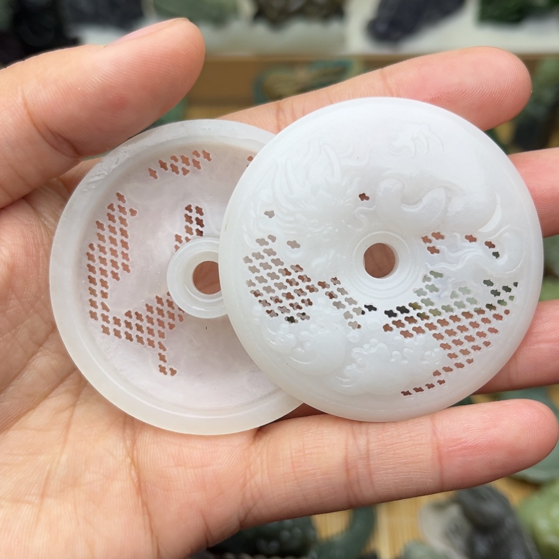 和田玉颈饰未镶嵌