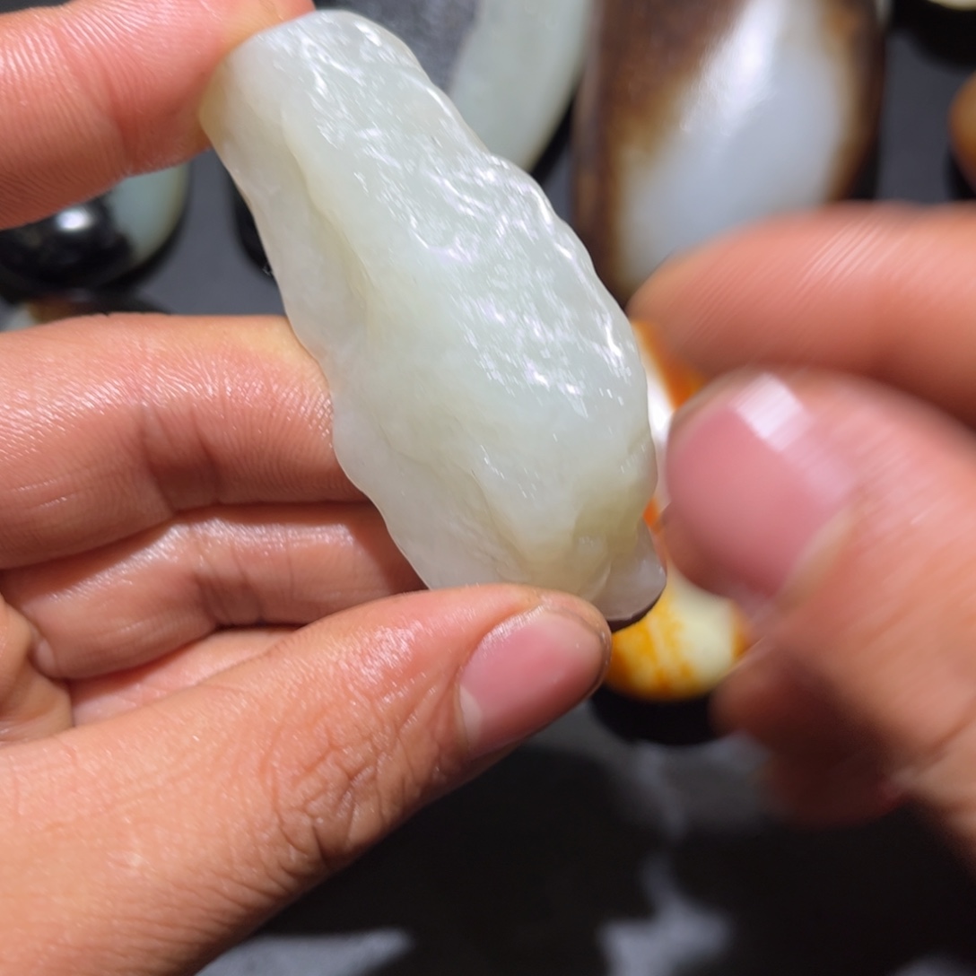 和田玉未镶嵌珠宝奇石