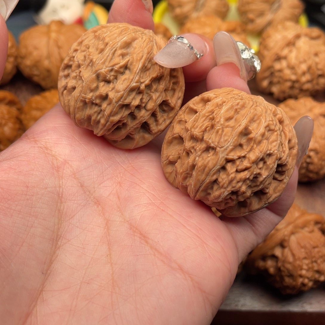 文玩核桃吊坠全品，山地老款磨盘37