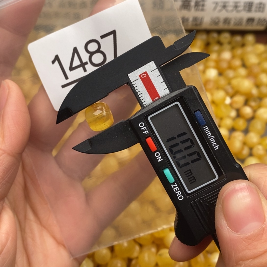 蜜蜡珠宝奇石未镶嵌