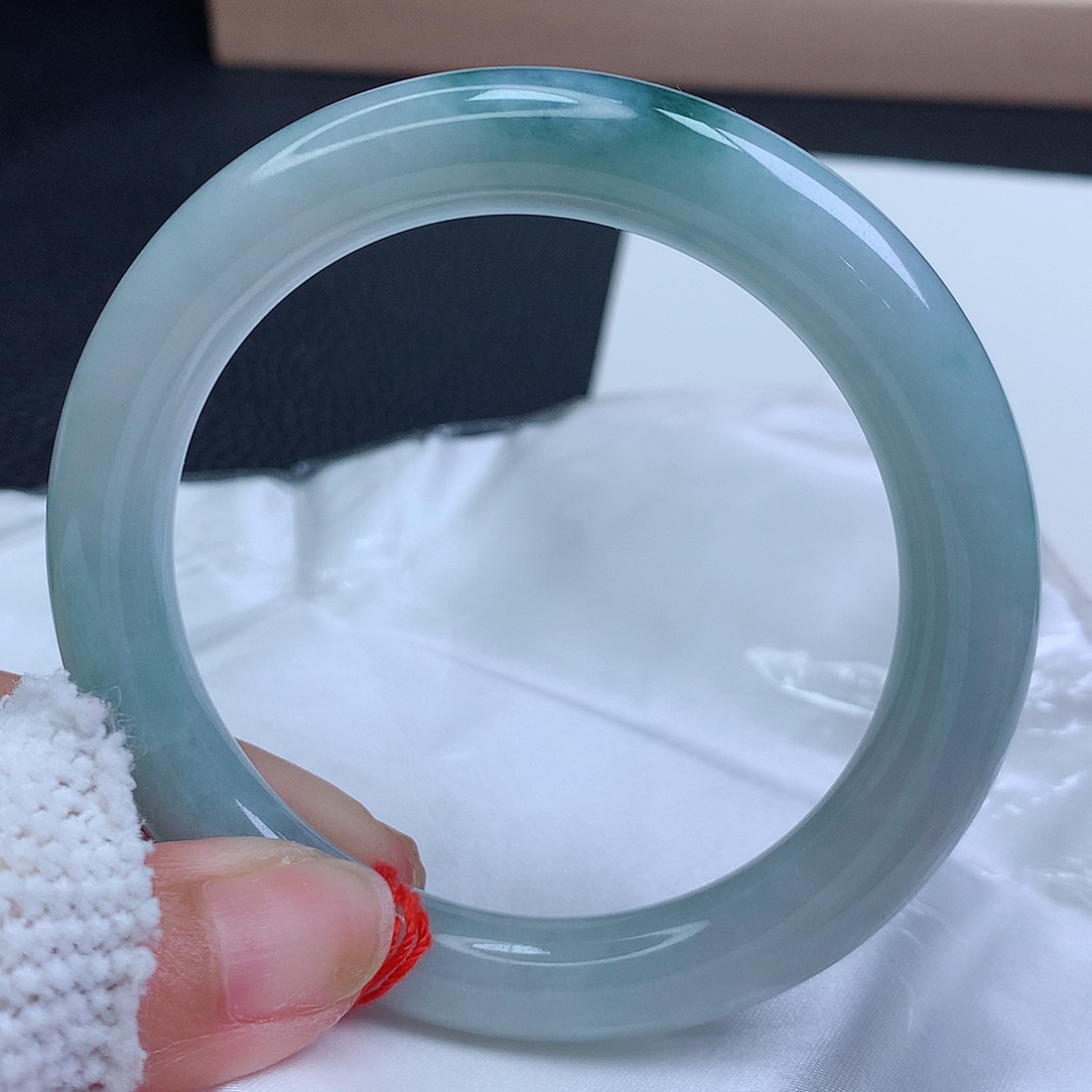 翡翠手镯未镶嵌57.5圈口