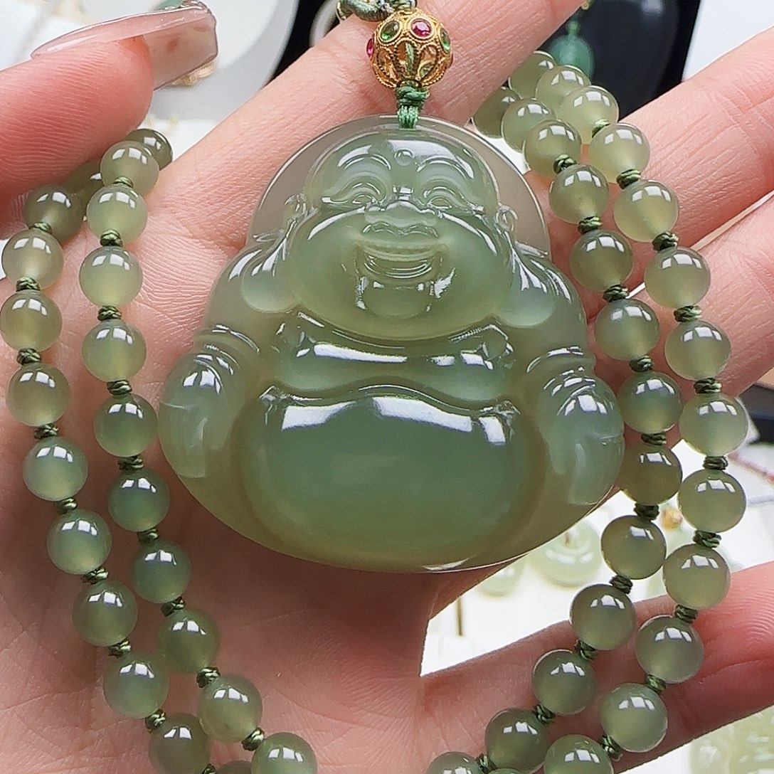 张***鑫和田玉18K金镶嵌颈饰45