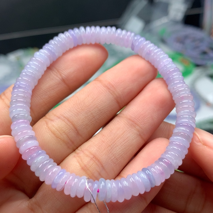 翡翠手镯未镶嵌卡