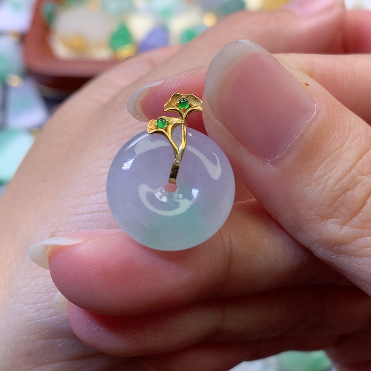 【闪购商品】吊坠(赠链)18K金镶嵌翡翠