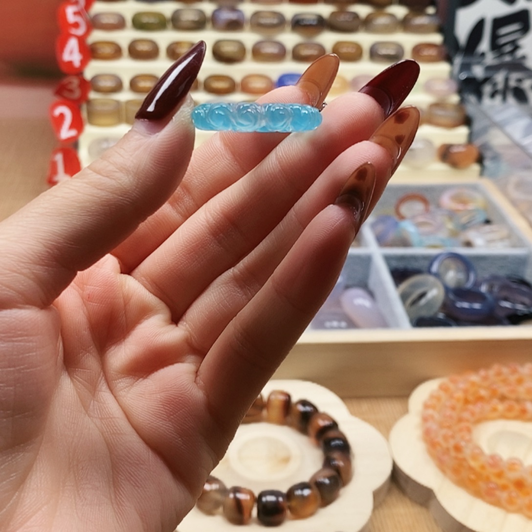 虞***枝玛瑙/玉髓未镶嵌戒指