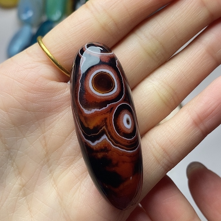 杨***生玛瑙/玉髓未镶嵌颈饰